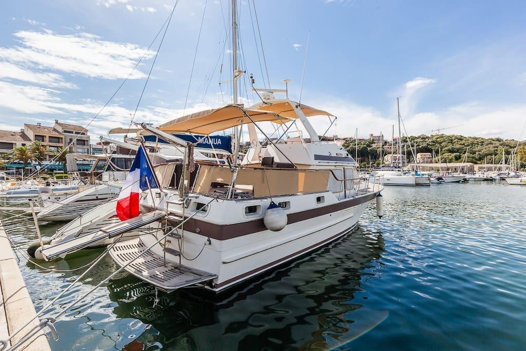 Les Yachts De Porto Vecchio - Le Philae Hotel Luaran gambar